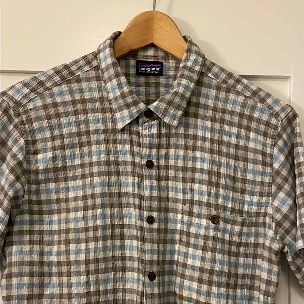 Patagonia Men's Casual Blue and Grey Check Short Sleeve Shirt